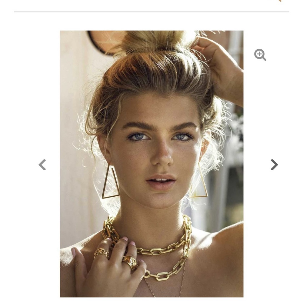 Sahira - New without tags - never worn gold chain and matching bracelet